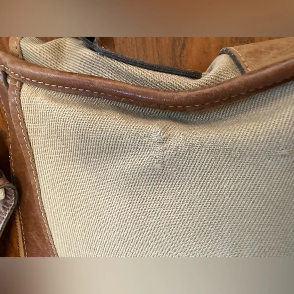 A684 circa 1978 Ghurka No. 8 Courier Bag Leather USA Made Vintage Saddle